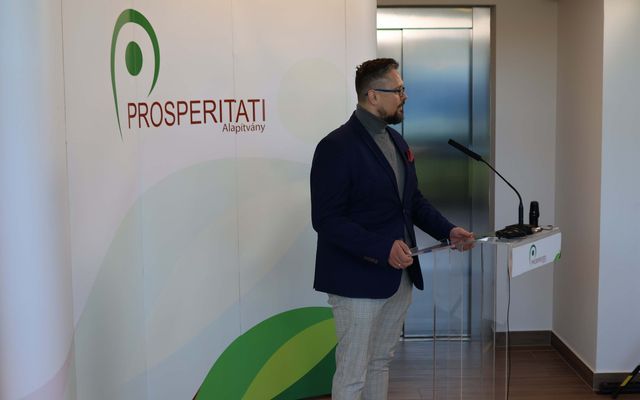 Szerződések ünnepélyes aláírása