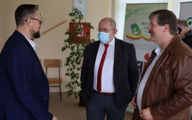„Előttem az Utódom” – generációváltást támogató képzéssorozat ünnepélyes megnyitója
