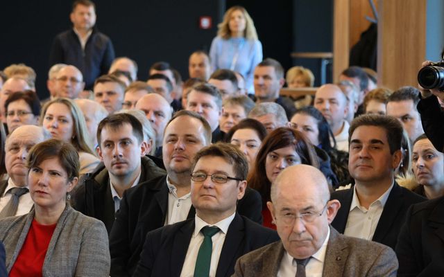 Szerződések ünnepélyes aláírása
