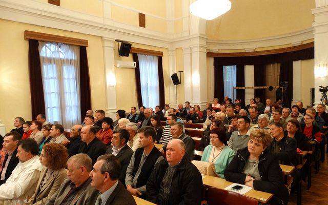 Ismertető a második körös pályázatokról, Ada (képek)