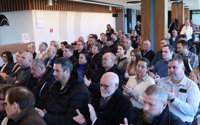 Szerződések ünnepélyes aláírása