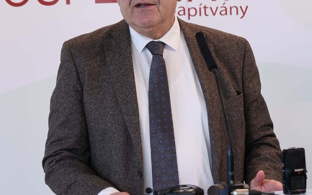 Szerződések ünnepélyes aláírása