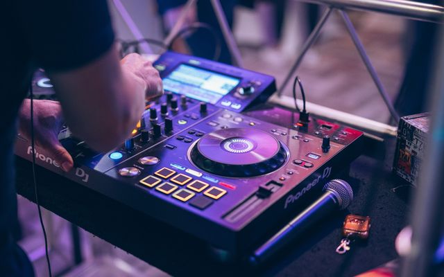 Így zárult az első nap: Connect & Chill networking party!