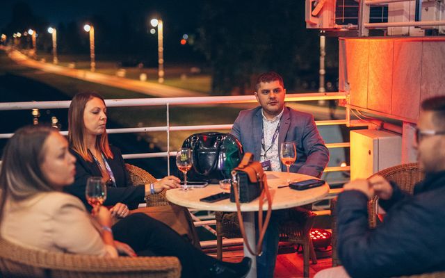 Így zárult az első nap: Connect & Chill networking party!