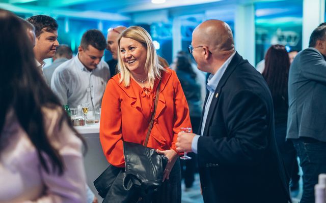 Így zárult az első nap: Connect & Chill networking party!