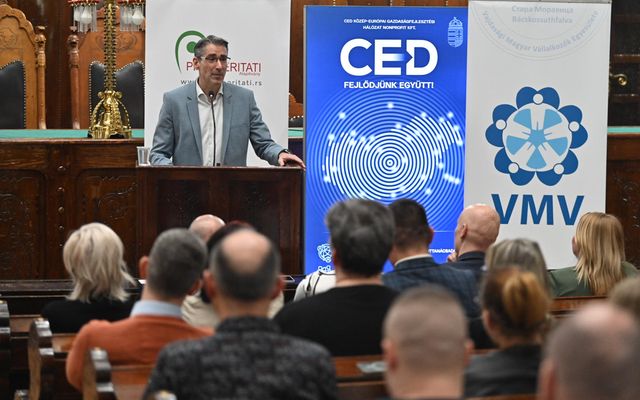 TUDATOS KILÉPÉS, MAGABIZTOS KIÁLLÁS
