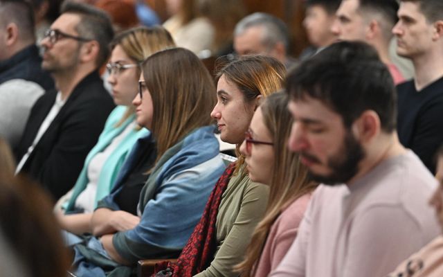TUDATOS KILÉPÉS, MAGABIZTOS KIÁLLÁS