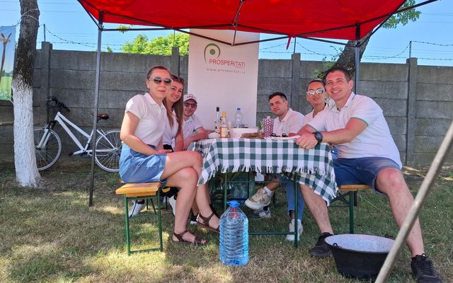 A PROSPERITATI SÁTRÁNÁL IS ROTYOGOTT A PÖRKÖLT A VÁGTÁN