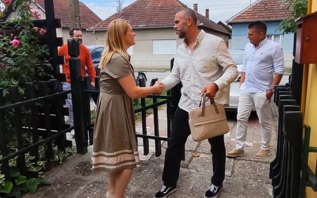 EGYÜTT A FEJLŐDÉS ÚTJÁN