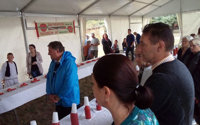 Paradicsomnapok és Prosperitati gépbemutató Lukácsfalván (képek)