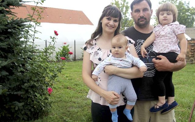 „Mi azért továbbra is itthon maradunk…”