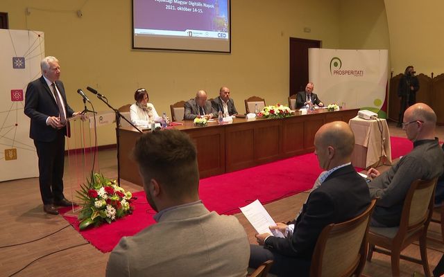 Minden területen lépést kell tartani a digitális fejlődéssel