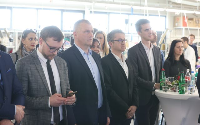 Az East West Bridge Kft. kiemelt jelentőségű közepes léptékű gazdasági fejlesztés ünnepélyes átadása 