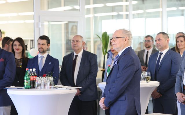 Az East West Bridge Kft. kiemelt jelentőségű közepes léptékű gazdasági fejlesztés ünnepélyes átadása 