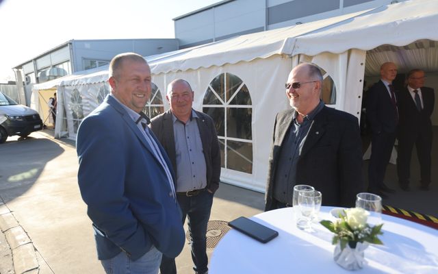 A T-1 Abrasiv Kft. kiemelt jelentőségű közepes és nagyléptékű gazdasági fejlesztés ünnepélyes átadása