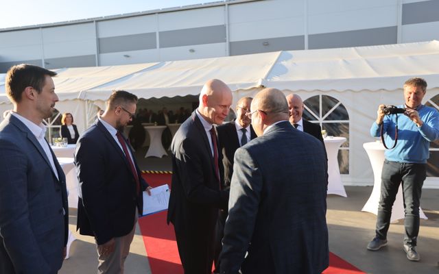 A T-1 Abrasiv Kft. kiemelt jelentőségű közepes és nagyléptékű gazdasági fejlesztés ünnepélyes átadása