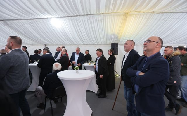 A T-1 Abrasiv Kft. kiemelt jelentőségű közepes és nagyléptékű gazdasági fejlesztés ünnepélyes átadása
