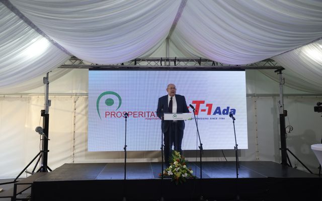 A T-1 Abrasiv Kft. kiemelt jelentőségű közepes és nagyléptékű gazdasági fejlesztés ünnepélyes átadása