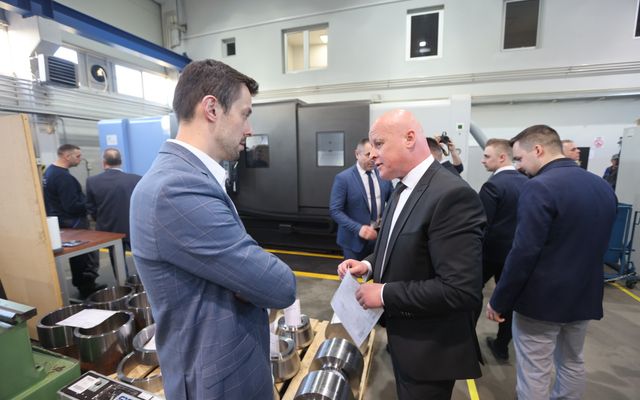 A T-1 Abrasiv Kft. kiemelt jelentőségű közepes és nagyléptékű gazdasági fejlesztés ünnepélyes átadása