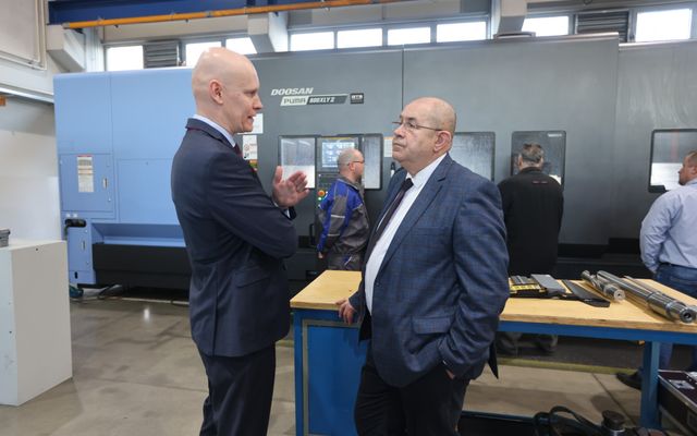 A T-1 Abrasiv Kft. kiemelt jelentőségű közepes és nagyléptékű gazdasági fejlesztés ünnepélyes átadása