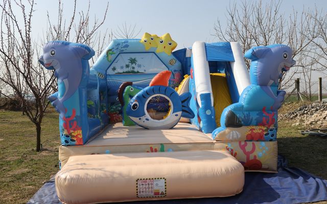 A zentaörsi Budlinka pálinkalepárló és Zsebi Kids gyermek játszóház megtekintése
