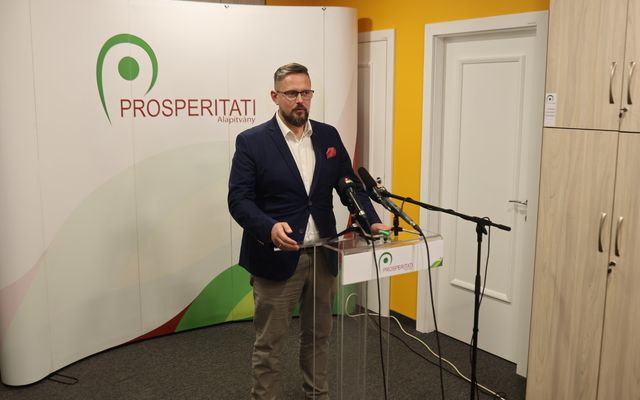 Juhász Bálint sajtótájékoztatója