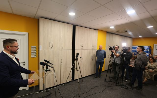 Juhász Bálint sajtótájékoztatója