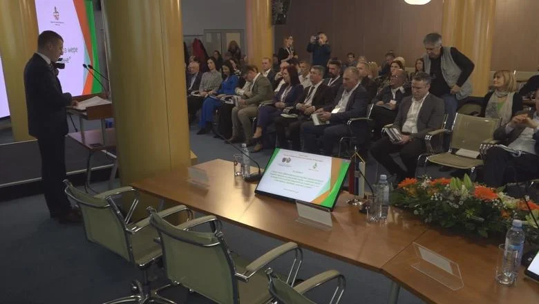 Itt vannak a szövetkezetek is!