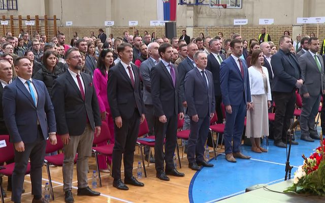 A Prosperitati Alapítvány szerződéskötése a mezőgazdasági pályázatok nyerteseivel Óbecsén