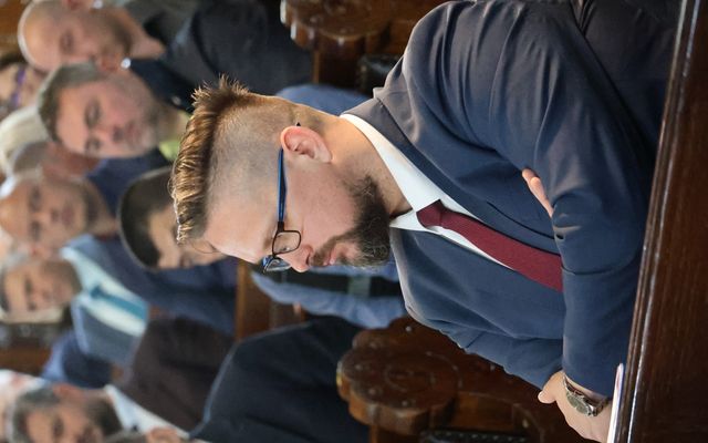 Ünnepélyes szerződésaláírás