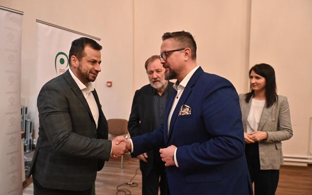 Előremutató nézőpontok