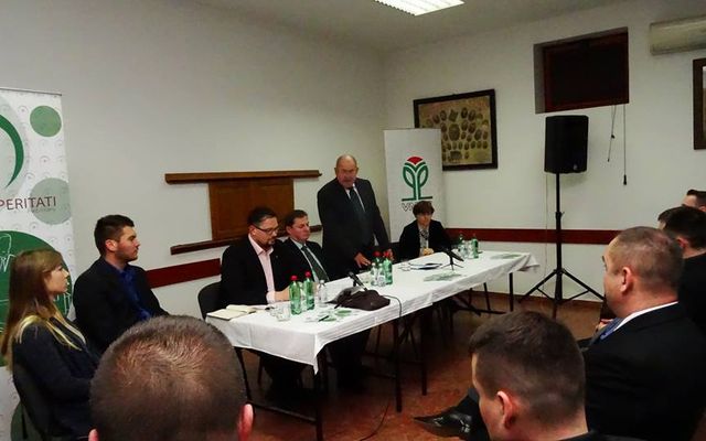 A Prosperitati Alapítvány pályázatainak ismertetése, Kishegyes (képek)