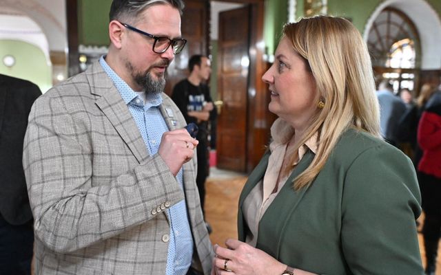 TUDATOS KILÉPÉS, MAGABIZTOS KIÁLLÁS