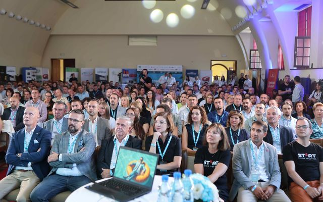 Connect + Grow üzleti konferencia Palicson 