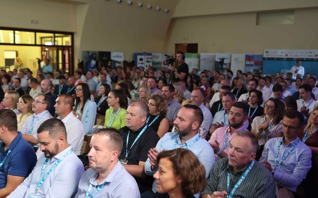 Connect + Grow üzleti konferencia Palicson 
