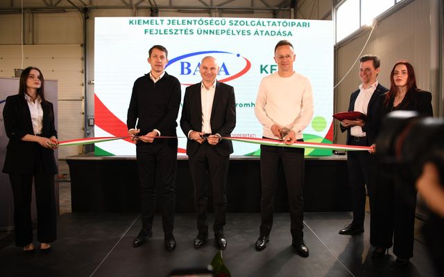 JELENLÉTÜNK A JÖVŐNK