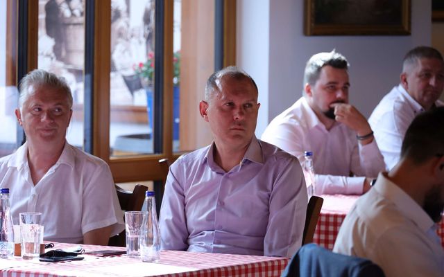 Generációváltást támogató online képzési program zárórendezvénye