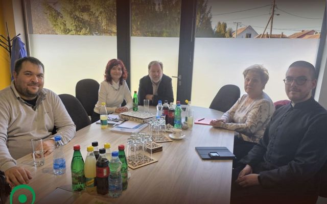Tanácskozik az első Szakcsoport