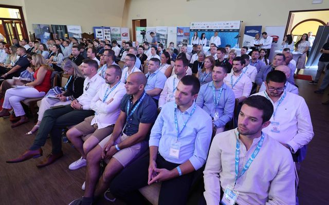 Connect + Grow üzleti konferencia Palicson 
