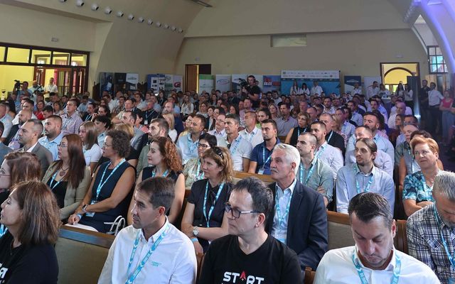 Connect + Grow üzleti konferencia Palicson 