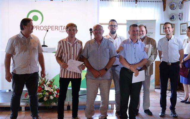 Generációváltást támogató online képzési program zárórendezvénye