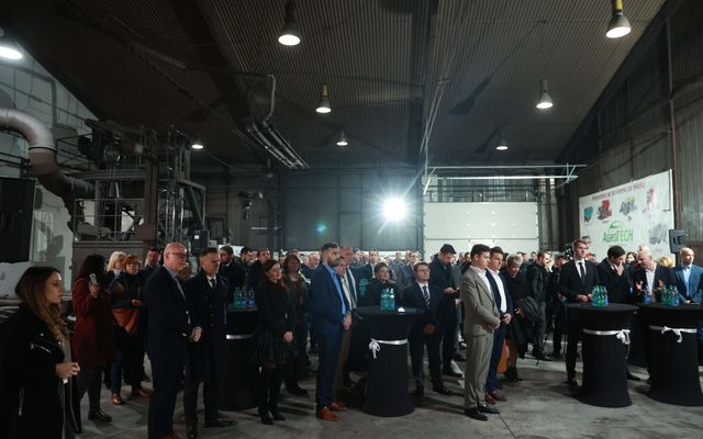 FOP kft. kiemelt jelentőségű közepes gazdasági fejlesztés ünnepélyes átadása 