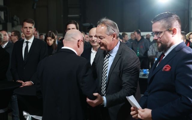 FOP kft. kiemelt jelentőségű közepes gazdasági fejlesztés ünnepélyes átadása 