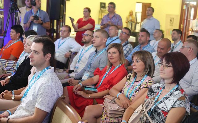 Connect + Grow üzleti konferencia Palicson 