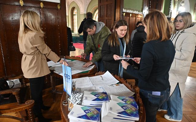 TUDATOS KILÉPÉS, MAGABIZTOS KIÁLLÁS