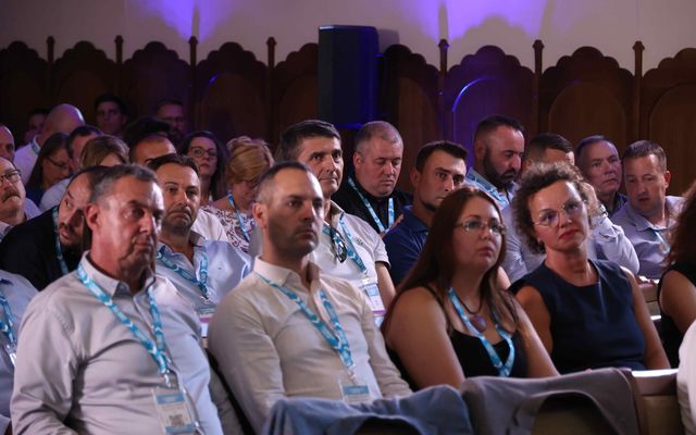 Connect + Grow üzleti konferencia Palicson 