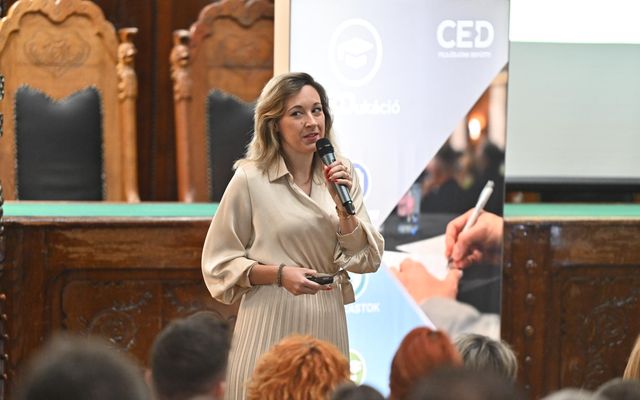 TUDATOS KILÉPÉS, MAGABIZTOS KIÁLLÁS