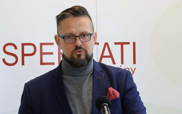 A topolyai Ake-Djantar Kft. közepes léptékű gazdasági fejlesztés ünnepélyes átadása 