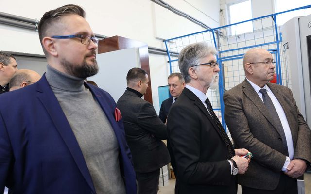 A topolyai Ake-Djantar Kft. közepes léptékű gazdasági fejlesztés ünnepélyes átadása 