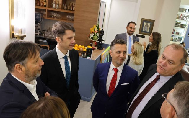 A szabadkai Artist Hotel kiemelt jelentőségű turisztikai beruházás ünnepélyes átadása	